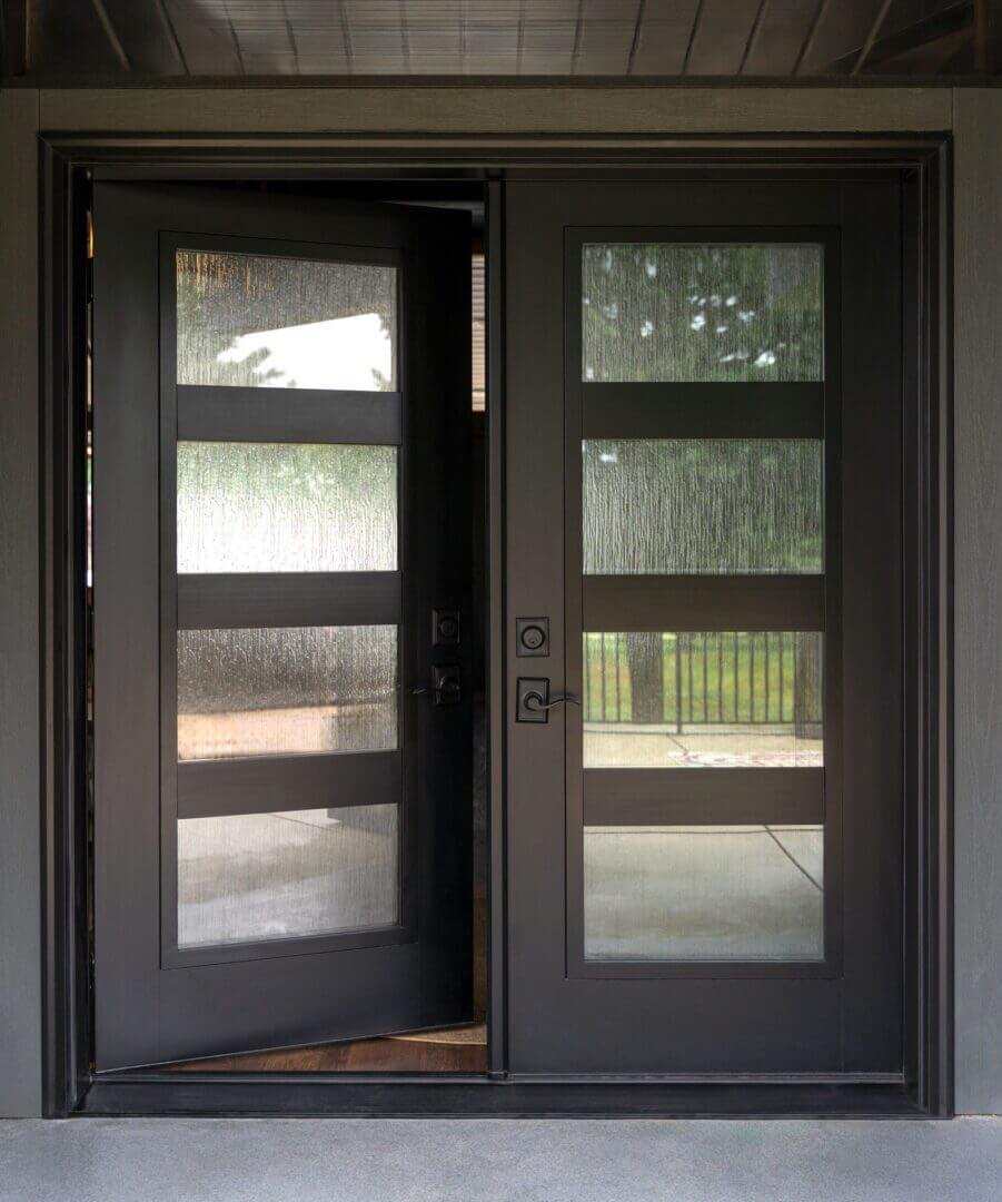 Energy-efficient replacement entry door built for Minnesota winters in Pine Island MN