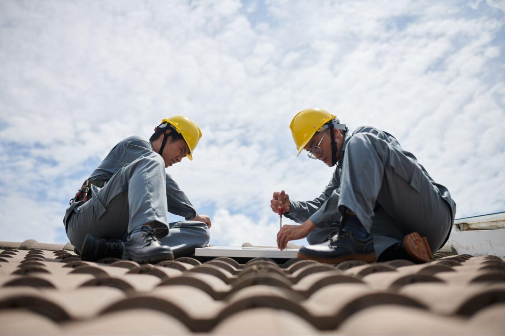 Roof Replacements vs. Repairs: Making the Right Choice