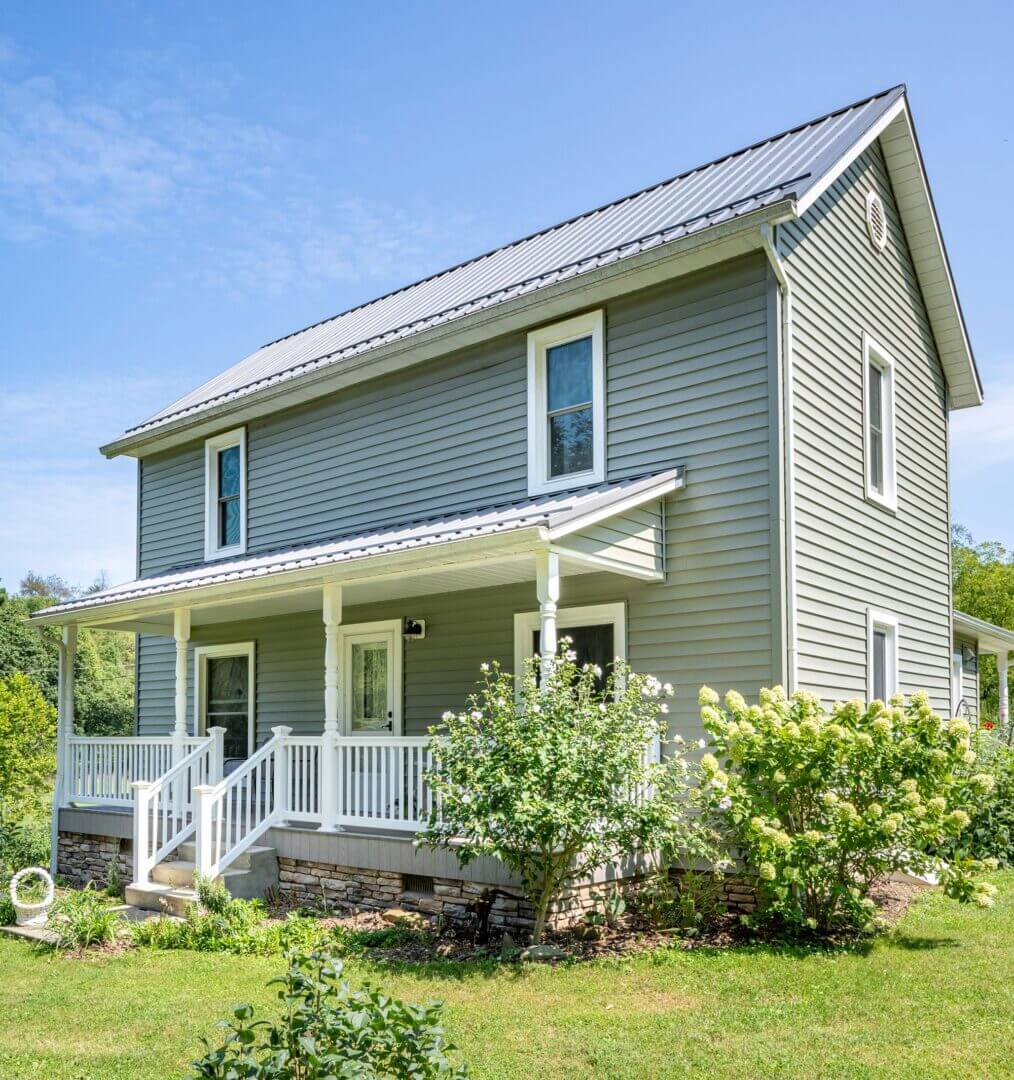 insulated siding installed on Pine Island MN home improving energy efficiency
